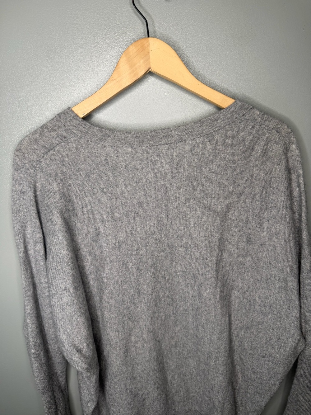 Garnet Hill Essential Cashmere V-Neck Sweater - Picture 9 of 13